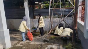 Bersih Lingkungan, Eratkan Kebersamaan: Aksi Posko III RT 06 RW 03 posko iii air