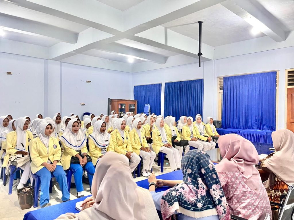 Pembekalan PKK I Mahasiswa Semester III Prodi D-III Kebidanan Politeknik Muhammad Dahlan Kota Bima pembekalaan pkk i