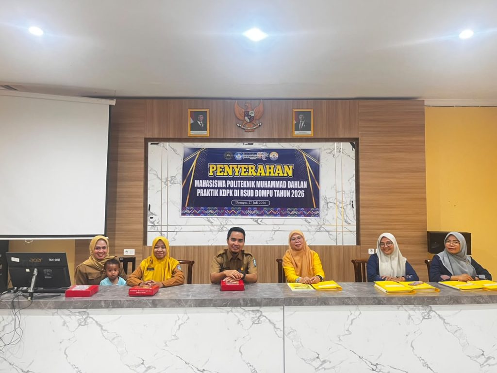 Politeknik Muhammad Dahlan Serahkan Mahasiswa untuk Praktik KDPK di RSUD Dompu Tahun 2026 whatsapp image 2026 07 27 at 00.24.58