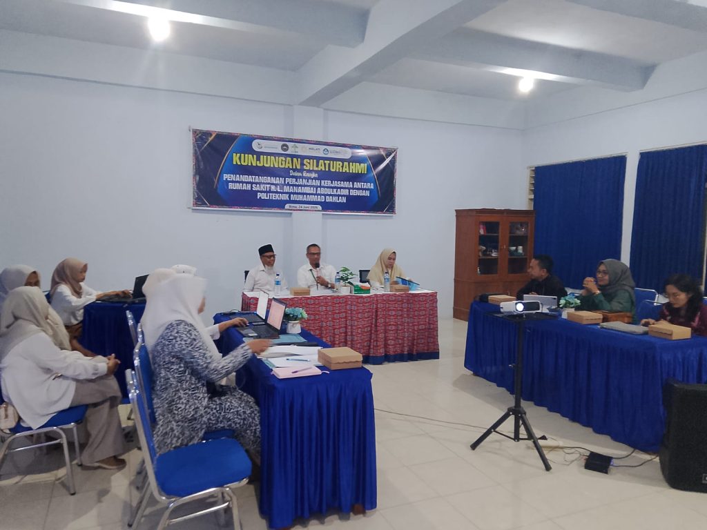 Politeknik Muhammad Dahlan Terima Kunjungan Silaturahmi RS H.L. Manambai Abdul Kadir dalam Rangka Kerja Sama whatsapp image 2026 08 09 at 20.49.42