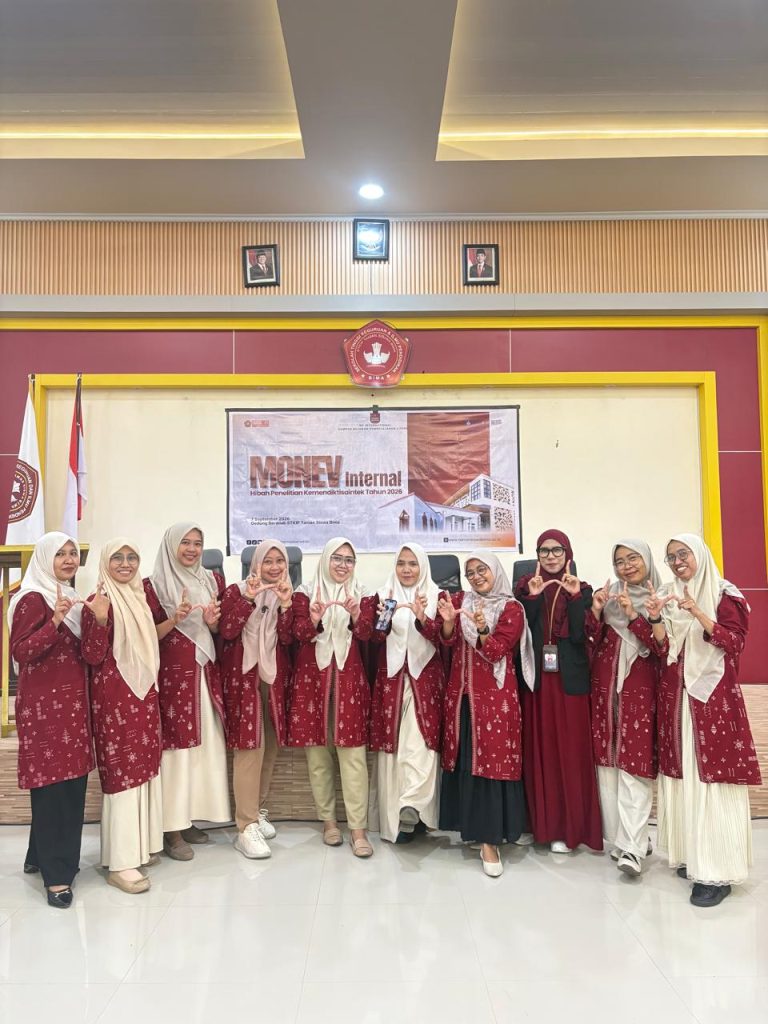 Direktur POLMUDA Hadiri Monev Hibah BIMA Penelitian dan Pengabdian kepada Masyarakat Tahun 2026 whatsapp image 2026 08 20 at 22.21.08