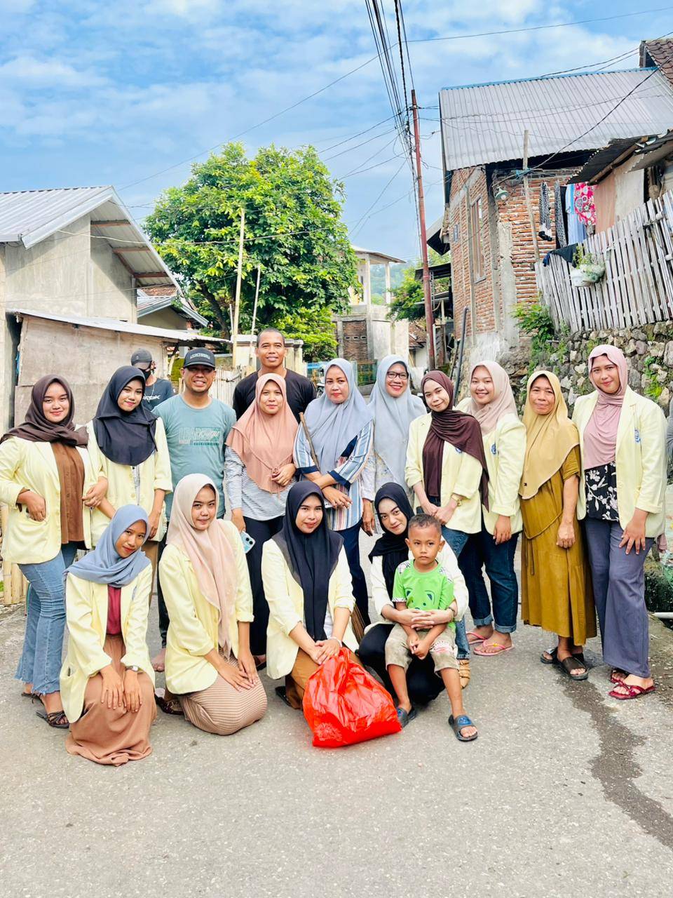 posko v bersama warga